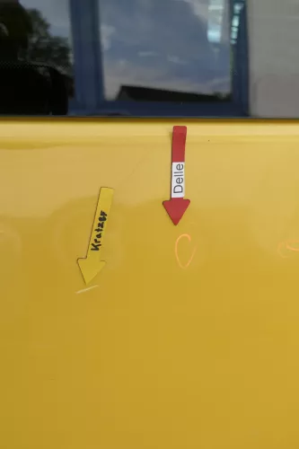 VW Caddy 3 2k Tür hinten rechts gelb Post L132 Schiebetür mit Scheibe (164537)