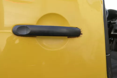 VW Caddy 3 2k Tür hinten rechts gelb Post L132 Schiebetür mit Scheibe (164537)