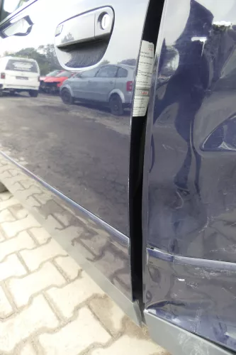 Audi A4 B6 8E nur Türblatt Tür vorne links Fahrertür blau lila LY5K Kombi+Limo (164734)