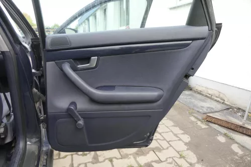 Audi A4 8E B6 Türverkleidung Verkleidung Tür hinten rechts blau maritimblau