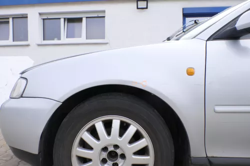 Audi A3 8L Kotflügel vorne links grau silber LY7M