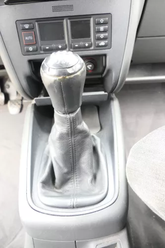 Audi A3 8L Schaltknauf Schaltsack Schaltung Schaltknüppel 5-Gang 1,6 (164804)