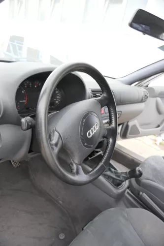 Audi A3 8L A6 4B A4 Lenkrad Lederlenkrad Leder 4-Speichen - ohne Airbag (164806)