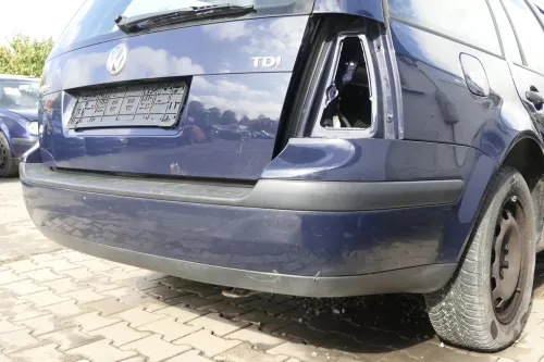 VW Golf 4 Kombi Avant Stoßstange hinten Heckstoßstange Stoßfänger blau LA5G (164873)