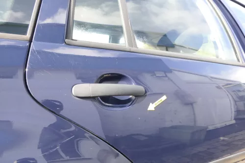 VW Golf 4 Bora Tür hinten rechts nur Kombi /Variant blau LA5G ohne Anbauteile (164876)