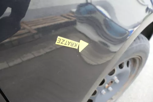 VW Touran 1T Kotflügel vorne rechts schwarz LC9Z 1T0821022A ca.Bj2003-2006 (165047)