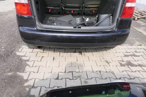VW Touran 1T Stoßstange hinten Heckstoßstange Stoßfänger schwarz LC9Z