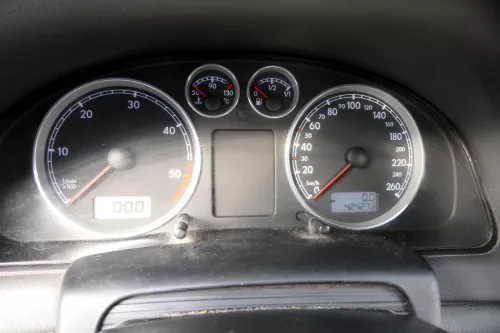 VW Passat 3BG Tacho Tachometer Kombiinstrument 424.000km 3B0920809C Diesel TDI