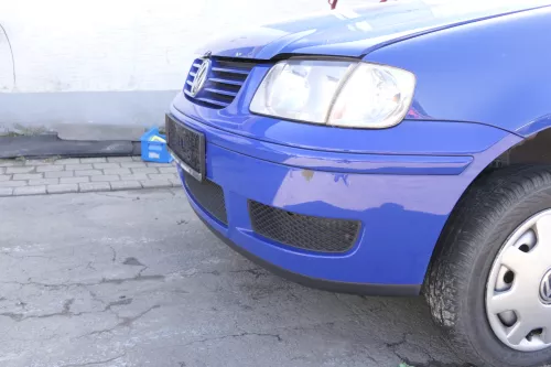 VW Polo 6N2 Stoßstange vorne Frontstoßstange Stoßfänger blau LA5C +Grill (165128)