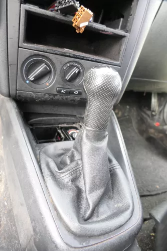 VW Golf 4 Bora Schaltknauf Schaltsack Schaltung Schaltknüppel schwarz 5-Gang (165153)