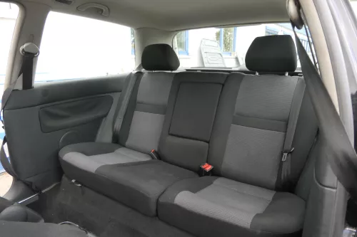 Golf 4 Limousine Sitz Rückbank Rücksitzbank Sitzfläche Sitze Kopfstützen schwar (165169)