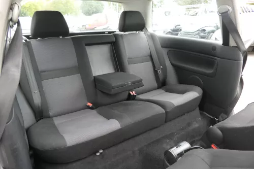 Golf 4 Limousine Sitz Rückbank Rücksitzbank Sitzfläche Sitze Kopfstützen schwar (165169)
