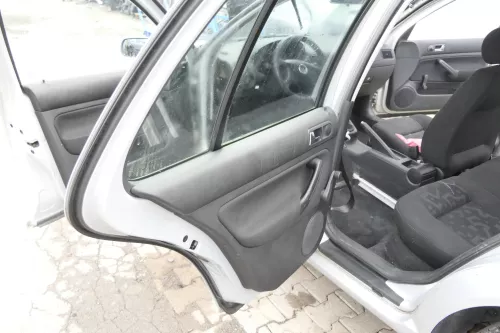 1x VW Golf 4 1J Limousine Türverkleidung Verkleidung Tür hinten links schwarz (165217)