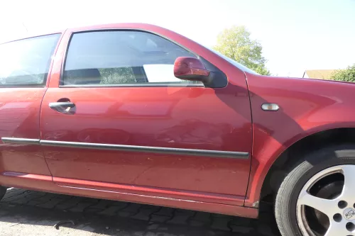 VW Golf 4 Tür vorne rechts Beifahrertür 2/3-Türer braun rot LC3K ohnAnbauteile