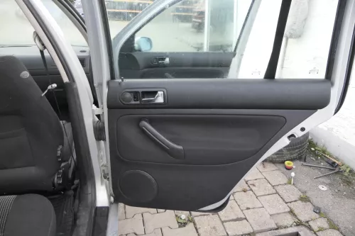 1x VW Golf 4 1J Kombi Türverkleidung Verkleidung Tür hinten rechts schwarz f (165296)