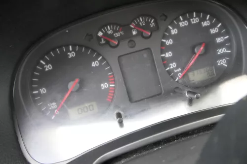 VW Golf 4 Tacho Tachometer Kombiinstrument 313.000km 1J0920802E 1,9 TDI 66kw 81k