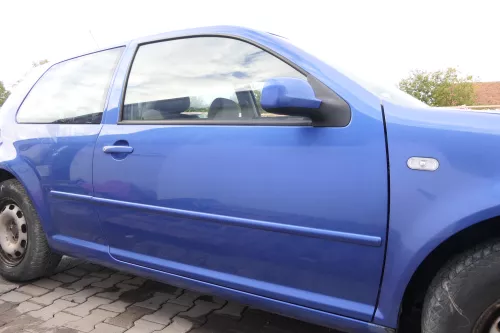 VW Golf 4 Tür vorne rechts Beifahrertür 2/3-Türer blau LW5Y ohnAnbauteile