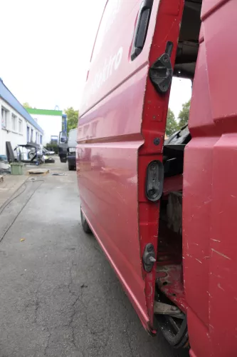 VW T4 Transporter Tür rechts Schiebetür rot Transporter (165416)