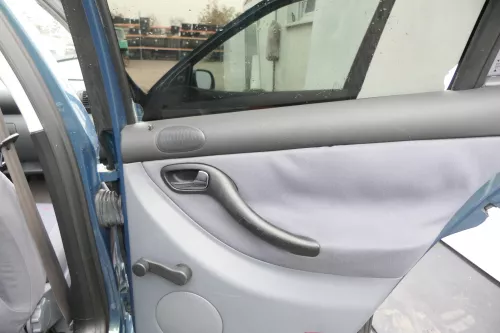 Seat Leon 1M Toledo Türverkleidung Verkleidung Tür hinten rechts blau grau Griff (165465)