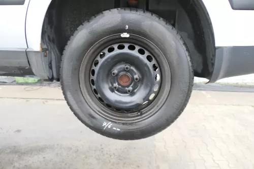 Audi A4 B5 A6 4B Passat 3BG Felgen Reifen Sommerreifen 195/65 R15 91H 6-7mm (165520)