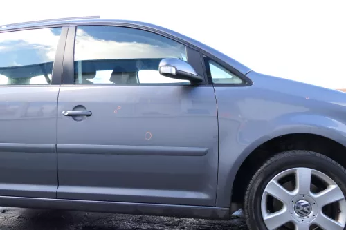 VW Touran 1T3 1T Tür vorne rechts Beifahrertür grau LD7X ohne Anbauteile