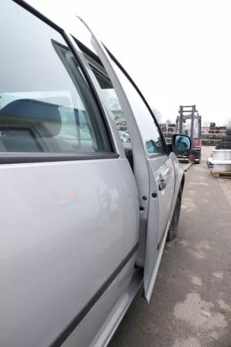 VW Golf 4 Bora Tür vorne rechts Beifahrertür 4/5-Türer+Kombi Variant LB7Z silber (165575)