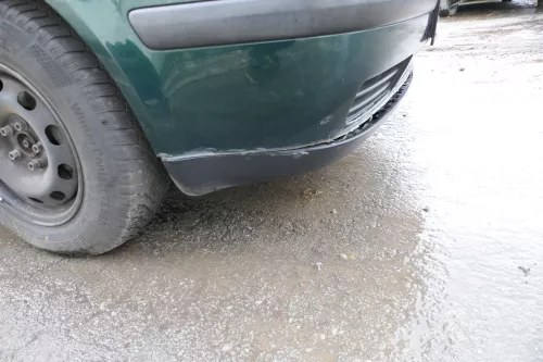 VW Golf 4 Stoßstange vorne Stoßfänger vorn vorne grün LC6M SWR (165596)