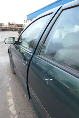 VW Golf 4 Bora Tür vorne links Fahrertür 4/5-Türer & Kombi grün LC6M -ohneAnba (165603)