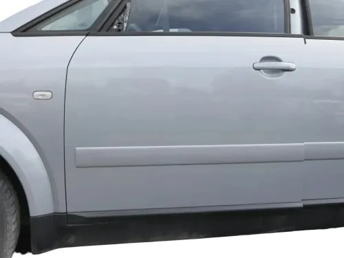 Audi A2 8Z Tür nu das Türblatt vorne links blau LY7R - ohne Anbauteile