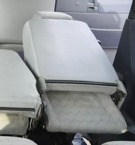 VW T4 Sitz hinten rechts 1. Reihe Lehne Rücksitz (Multivan Caravelle) Stoff (165898)