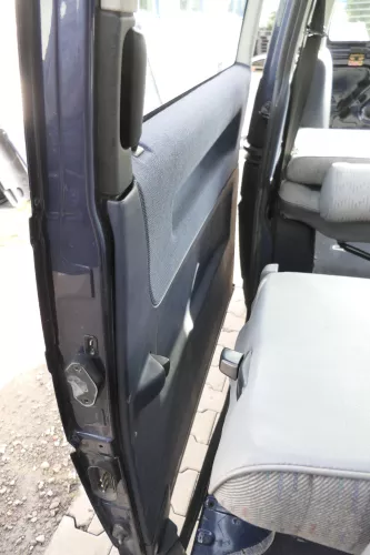 VW T4 Verkleidung Abdeckung Schiebetür Tür Seite rechts hinten Multivan blau lag