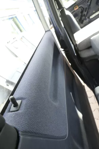 VW T4 Verkleidung Abdeckung Schiebetür Tür Seite rechts hinten Multivan blau lag (165902)