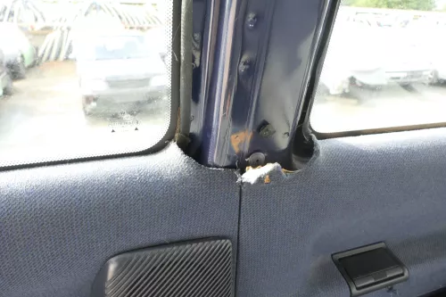 VW T4 Verkleidung Abdeckung Seite hinten links Multivan blau lagune (165903)