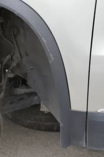 VW Tiguan Kotflügel vorne links original 5N0821105A + Leiste gelb beige LH1W (165929)