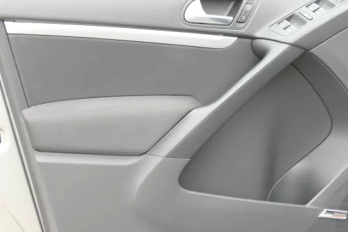 VW Tiguan 5N Türverkleidung Verkleidung Tür vorne+hinten Dynaudio schwarz (165941)