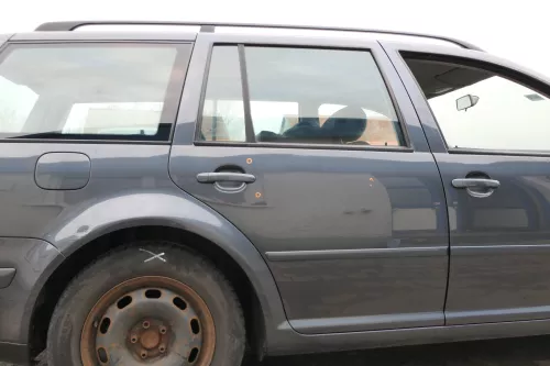 VW Golf 4 Bora Tür hinten rechts nur Kombi /Variant grau LC7V ohne Anbauteile