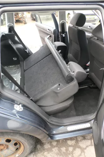 VW Golf 4 Bora Variant Kombi Sitz Rückbank Rücksitzbank hinten Sitze Sportsitze (166117)