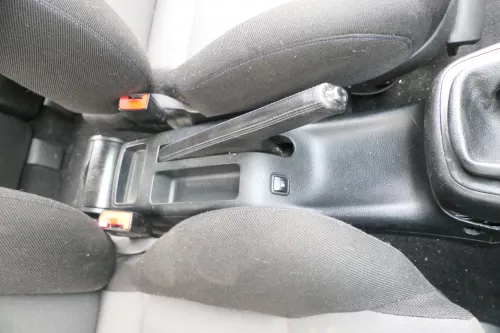 VW Golf 4 Bora Handbremse Feststellbremse schwarz Leder blaue Nähte (166118)