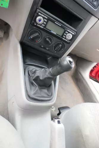 VW Golf 4 Bora Schaltknauf Schaltsack Schaltung Schaltknüppel schwarz Benziner 5 (166150)