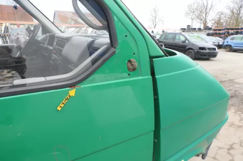 T4 Tür vorne rechts Beifahrertür Caravelle 7D0831056C ohneAnbauteil grün Polizei (166171)