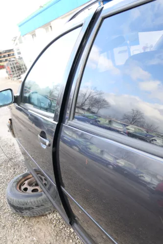 VW Golf 4 Bora Tür vorne links Fahrertür 4/5-Türer Kombi Variant schwarz LC9Z (166212)