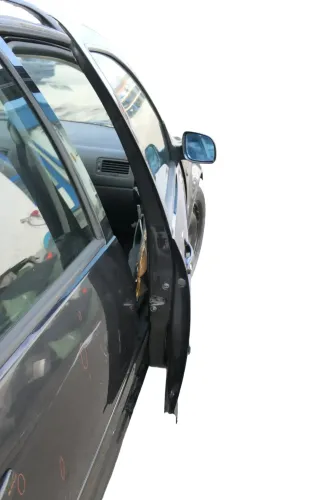 Golf 4 Bora Tür vorne rechts Beifahrertür 4/5-Türer Kombi Variant schwarz LC9Z (166213)