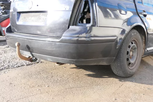VW Golf 4 Kombi Avant Stoßstange hinten Heckstoßstange Stoßfänger schwarz LC9Z (166217)