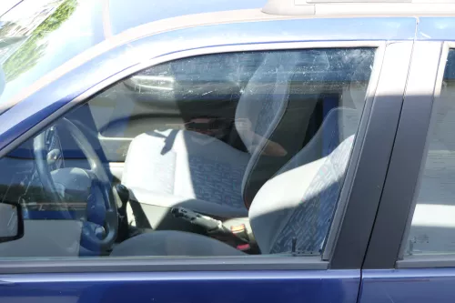 VW Polo Kombi Caddy 9K vorne links Fenster Scheibe in Tür Fensterscheibe (166327)