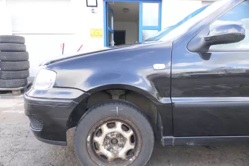 VW Polo 6N2 Kotflügel vorne links schwarz LC9Z (bis unterm Schweller)