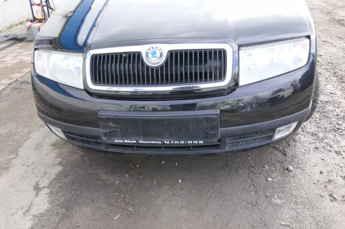 Skoda Fabia 6Y Stoßstange Stoßfänger vorne schwarz LF9R 2000-2004 (166382)