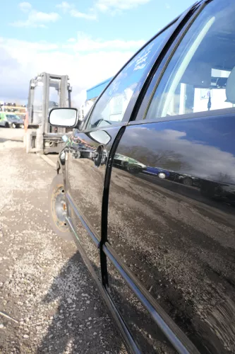 Skoda Fabia 6Y Kombi + Limousine Tür vorne links Fahrertür schwarz LF9R ohneAnba (166385)