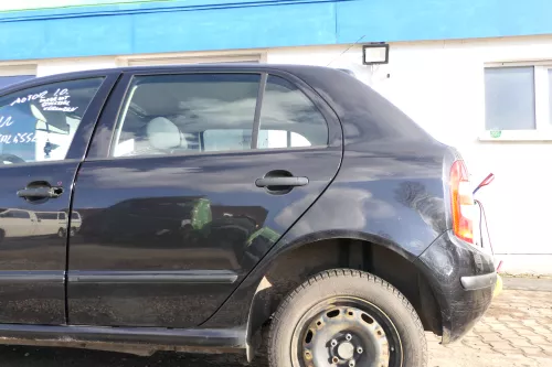 Skoda Fabia 6Y Limousine Schrägheck Tür hinten links schwarz LF9R