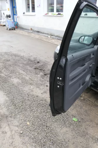 VW Fox 5Z Tür vorne links Fahrertür schwarz LC9Z (166410)