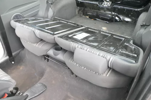 VW Fox Rückbank für Kopfstützen Kopfstütze Rücksitzbank getrennt teilbar geteilt (166417)